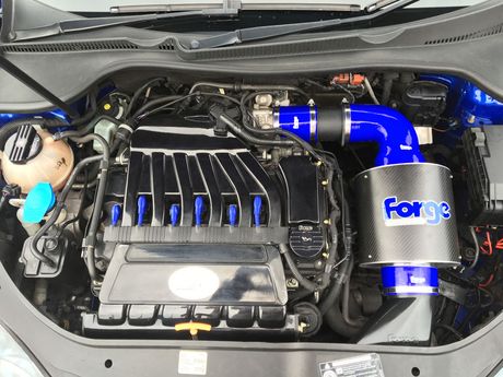 Forge Motorsport  βαρελακι carbon fiber για R32 και VR6