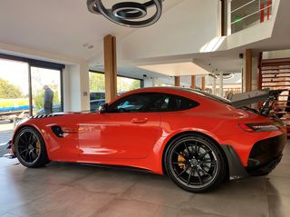 Mercedes-Benz AMG GT R 2019-thumb-4