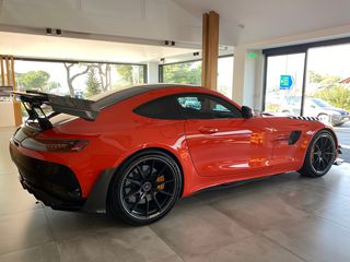 Mercedes-Benz AMG GT R 2019-thumb-8