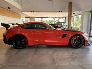 Mercedes-Benz AMG GT R 2019-thumb-9