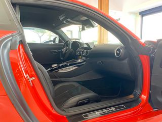 Mercedes-Benz AMG GT R 2019-thumb-27