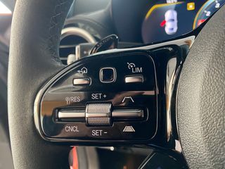 Mercedes-Benz AMG GT R 2019-thumb-33