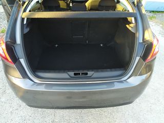 Peugeot 308 2016-thumb-10