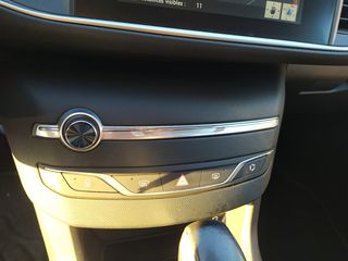 Peugeot 308 2016-thumb-18