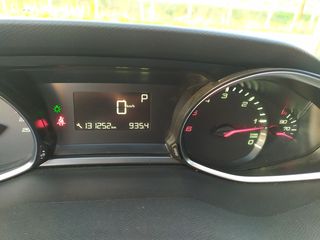 Peugeot 308 2016-thumb-12