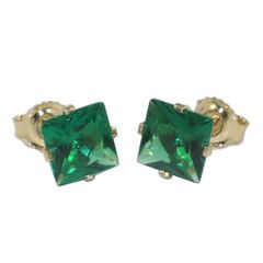 Σκουλαρίκια σε χρυσό Κ14 μονόπετρα με φυσικά ζιρκόνια σε πράσινο χρώμα και κοπή princess Βάρος σκουλαρικιών 1.46 γραμμάρια
Θα φροντίσουμε για τη συσκευασία δώρου