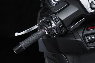 Kymco AK 550 2025 PREMIUM-thumb-5