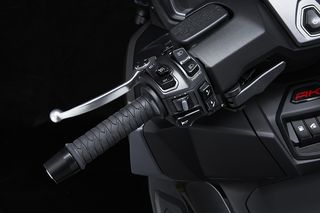 Kymco AK 550 2025 PREMIUM-thumb-6