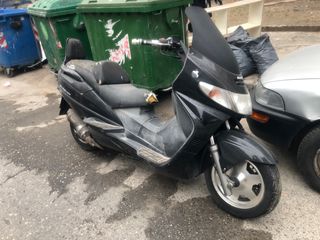 Suzuki burgman 400cc για ανταλλακτικα!!!-thumb-1
