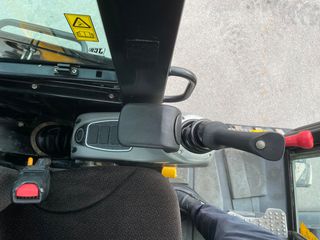 Εκσκαφάκι (διαβολάκι) JCB 2015 65R1-thumb-12