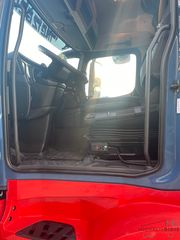 Mercedes-Benz 2014 1845-thumb-12