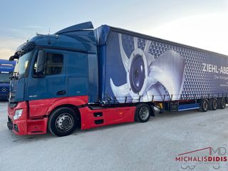 Mercedes-Benz 2014 1845-thumb-4