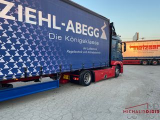 Mercedes-Benz 2014 1845-thumb-8