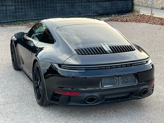 Porsche 911 2022 4 GTS-thumb-7