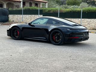 Porsche 911 2022 4 GTS-thumb-12