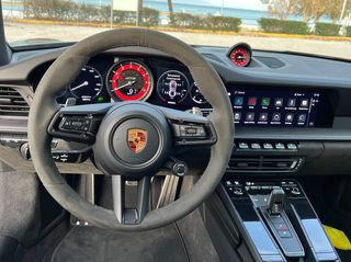 Porsche 911 2022 4 GTS-thumb-18