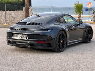 Porsche 911 2022 4 GTS-thumb-14