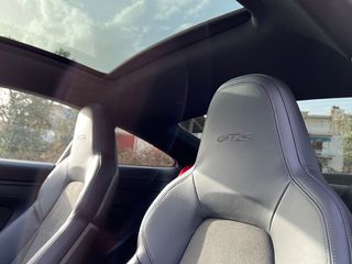 Porsche 911 2022 4 GTS-thumb-29