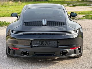 Porsche 911 2022 4 GTS-thumb-1