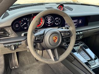 Porsche 911 2022 4 GTS-thumb-28