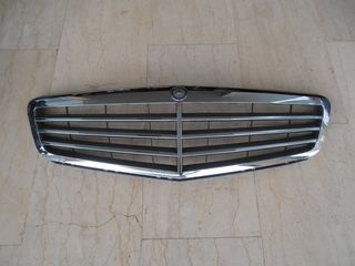 Μάσκα γνήσια μεταχειρισμένη Mercedes C-Class W204 CLASS/ELEGANCE 2007-2011