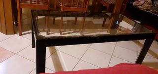 Τραπεζάκι σαλονιού 