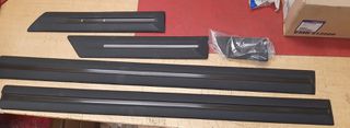 ΣΕΤ ΠΡΟΣΤΑΤΕΥΤΙΚΑ ΠΟΡΤΩΝ ΦΤΕΡΩΝ MITSUBISHI PAJERO WAGON '07- '11 ( MZ313828 ) Set Moldings Counters Door Molding Set