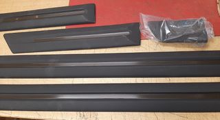 ΣΕΤ ΠΡΟΣΤΑΤΕΥΤΙΚΑ ΠΟΡΤΩΝ ΦΤΕΡΩΝ MITSUBISHI PAJERO WAGON '07- '11 ( MZ313828 ) Set Moldings Counters Door Molding Set-thumb-2