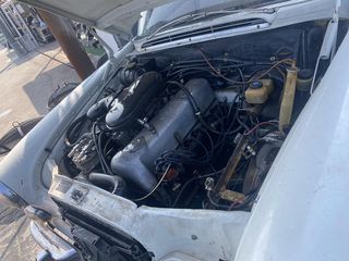 Mercedes-Benz 230 1966-thumb-22