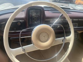 Mercedes-Benz 230 1966-thumb-9