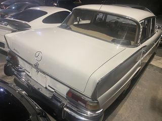 Mercedes-Benz 230 1966-thumb-2