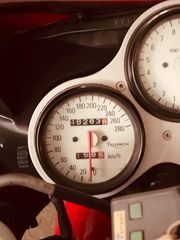 Triumph Daytona 955i 2002-thumb-9