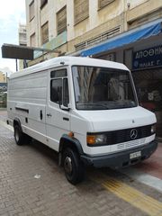 Mercedes-Benz 1997 709D