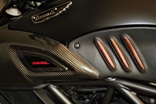 Ducati Diavel 2015 Carbon - Termignoni-thumb-14