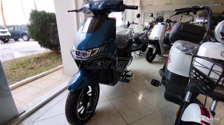 Yadea 2025 T9