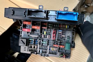 ΑΣΦΑΛΕΙΟΘΗΚΗ BMW E90 06-12 -thumb-1