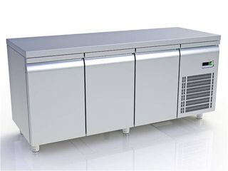 ΠΡΟΣΦΟΡΑ!!! TR-207-3 Ψυγείο πάγκος συντήρηση 3 μεγάλες πόρτες 207 x 70 x 87
