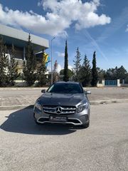 Mercedes-Benz GLA 180 2018 Diesel Progressive 7G-DCT-thumb-1