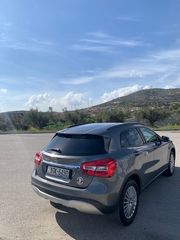 Mercedes-Benz GLA 180 2018 Diesel Progressive 7G-DCT-thumb-11