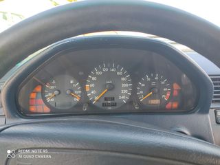 Mercedes-Benz C 180 1995-thumb-4