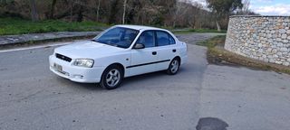 Hyundai Accent 2004  1.3 GLS-thumb-4