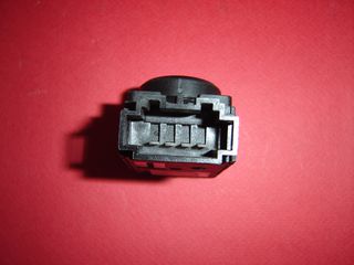 ΔΙΑΚΟΠΤΗΣ ΗΛΕΚΤΡΙΚΩΝ ΚΑΘΡΕΠΤΩΝ VW GOLF '98-'01, PASSAT '97-'00 3B1959565C 01C		-thumb-1