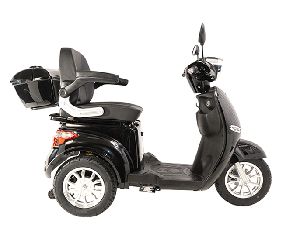 Yadea 2025 C-MATE ΜΕ 30% ΠΡΟΚ 12 ΜΗΝΕΣ ΑΤΟΚΟ ΔΙΑΚΑΝΟΝΙΣΜΟ-thumb-1