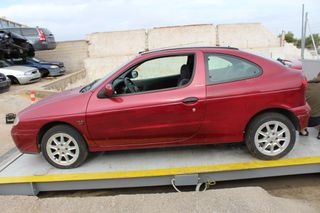 Φτερά Πίσω Renault Megane '00 Προσφορά.-thumb-3