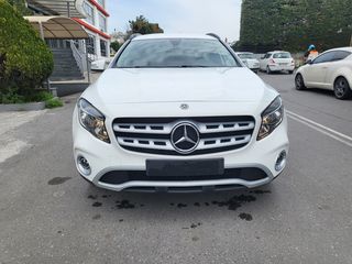 Mercedes-Benz GLA 200 '18 Offroad package Exclusive