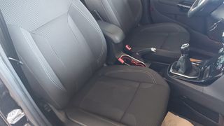 Ford Fiesta 2015-thumb-8