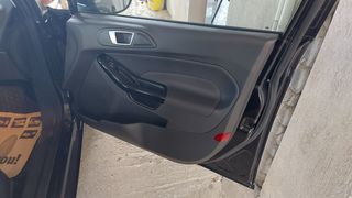 Ford Fiesta 2015-thumb-10