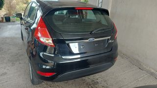 Ford Fiesta 2015-thumb-4