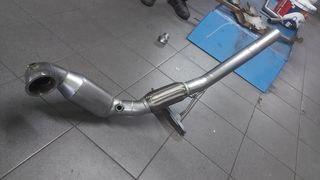 Audi Q3 2023' Downpipe με καταλύτη HJS