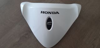 ΚΑΛΥΜΜΑ ΕΜΠΡΟΣ ΕΠΑΝΩ HONDA ΓΝΗΣΙΟ SH MODE125 '17 '19 ΛΕΥΚΟ ΠΕΡΛΕ JASMINE NHB35P 64303-K29-D30ZD